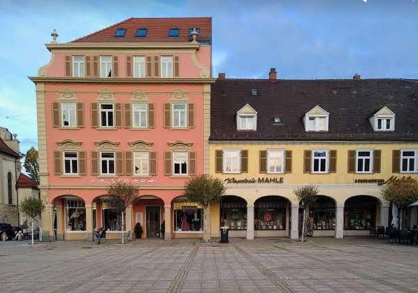 The colourful Baroque houses surrounding the Ludwigsburg Christmas market